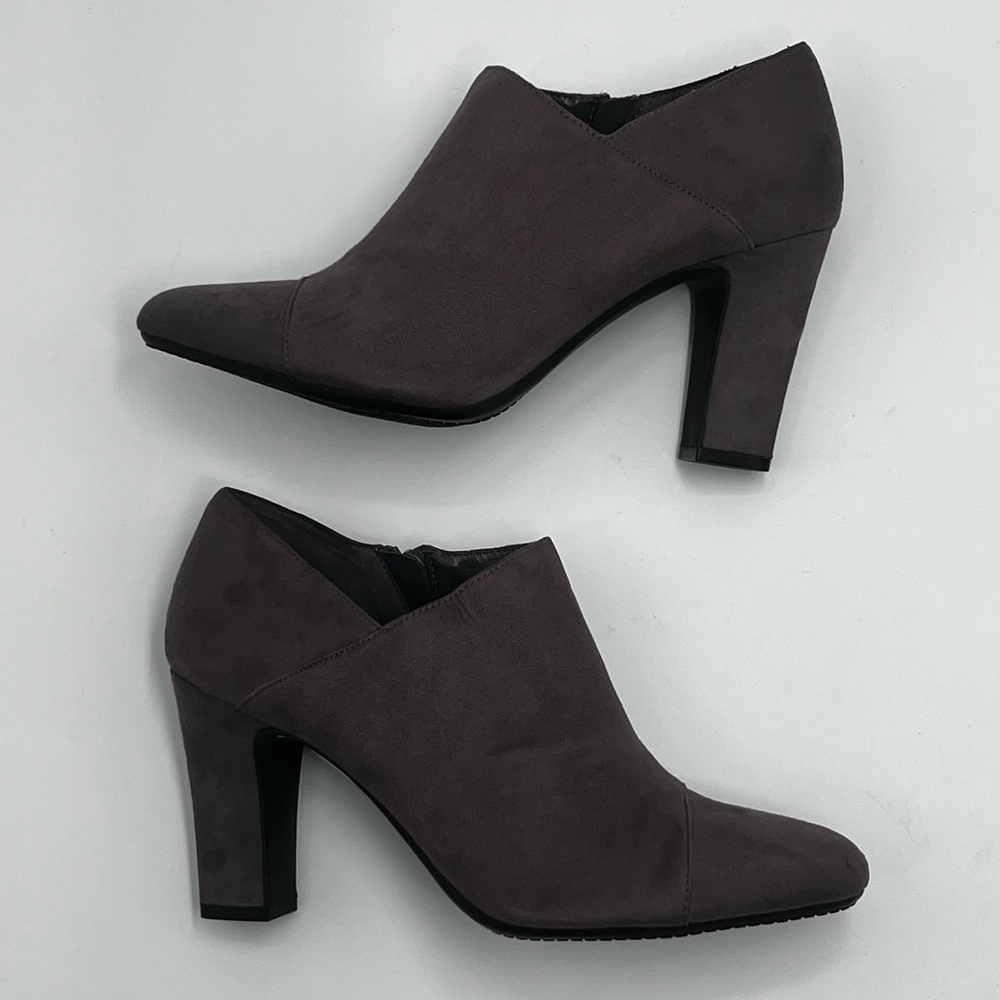 Aerosoles Grey Faux Suede Fashion Ankle Boots | Heels booties Gray Size 10